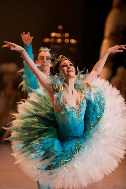 tutu-fangirl: Artists of The Australian Ballet in The Sleeping Beauty. Costumes by Gabriela Tylesova