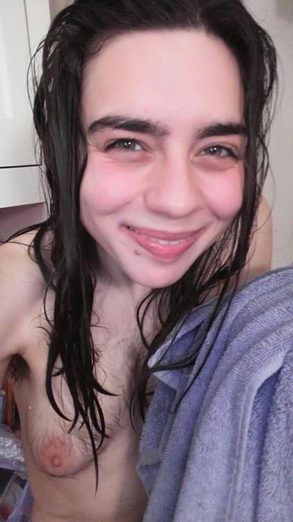 phoenixfloe:  Post shower silly faces 🚿  I have lottts of porn videos and photo sets of furry, furry me masturbating, strip teasing, being silly and naked, bathing, peeing and more! Email me at phoenixfloe@gmail.com for purchasing details. :D  Please