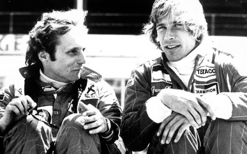 pieregasly: Formula One Legends: Niki Lauda and James Hunt.