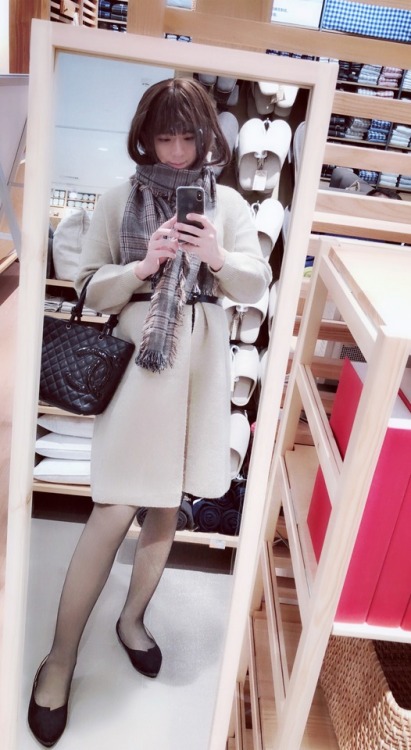 lucyannas:I love MUJI, it simply makes me happy and a sunny day in white winter ❤