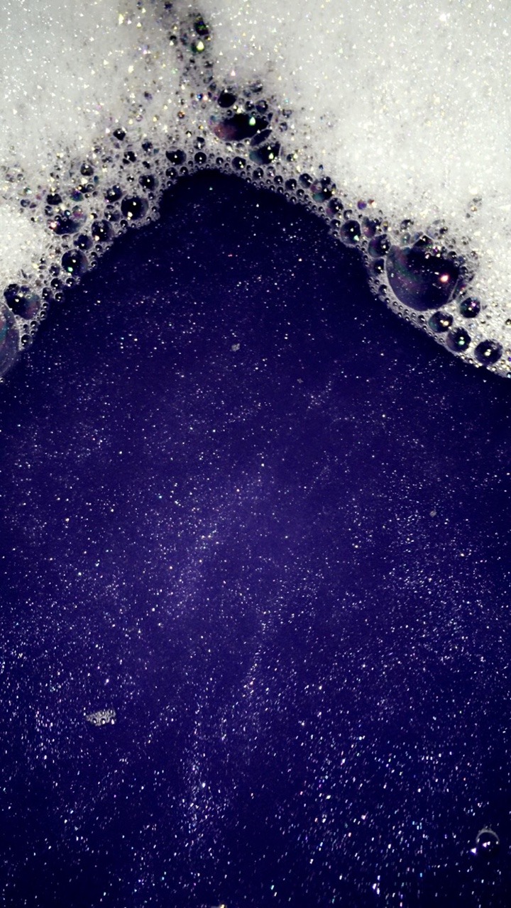 lushalien:
“A French Kiss, Frozen & Karma. Add together for a magical bath. 🔮✨
”