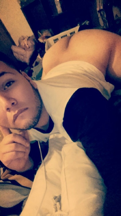 cherryboi24:  monstergodcock:  Hello there!!😘   Now THIS is a submission! 👏🏾👍🏾😛  Hehe aw