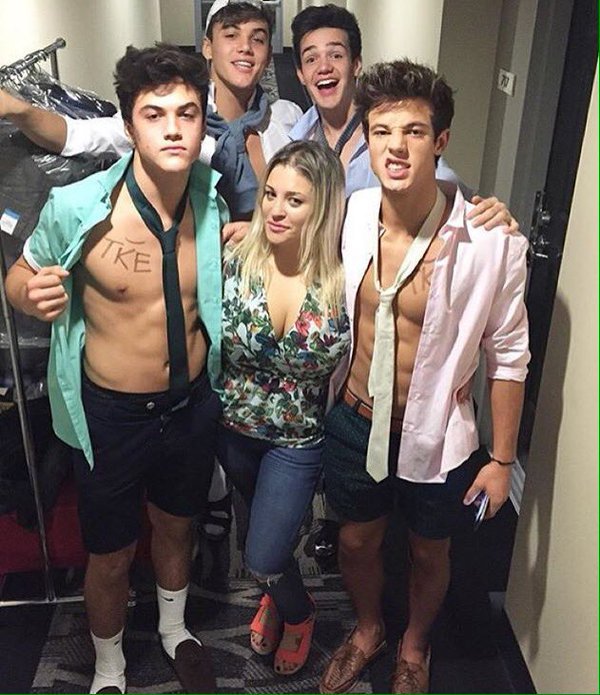 sexymalesdaily:  Cameron Dallas &amp; Dolan Twins