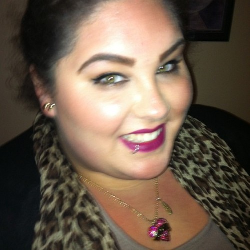 sambampopschampagne: Blurry but I ADORE my new lipstick!!!