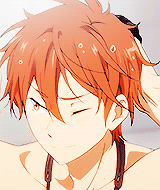 bertholdts:  Momo said he was going to swim seriously, and he's super fast!! 