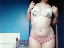 youareforbidden:I like using my body in different positions for cute pictures like this. new bra, favourite pants.