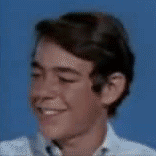pkmnx:  I decided to make you guys a photoset on how I feel about white people 