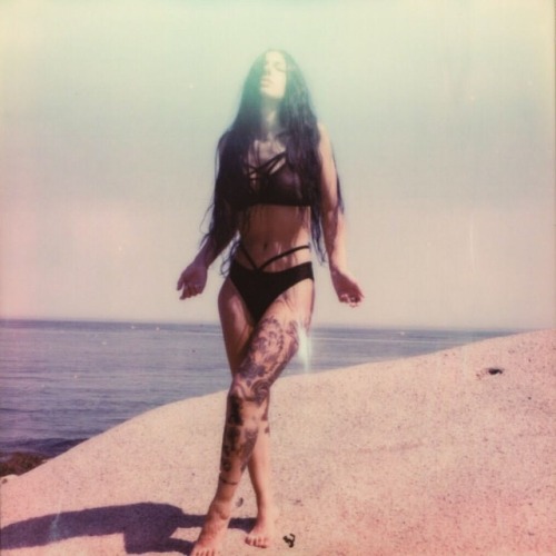 Hot heat  Model| @satansssister  Images| @fivefootliving &amp; @n0tf0rsa1e_6  #polaroid #680SE #