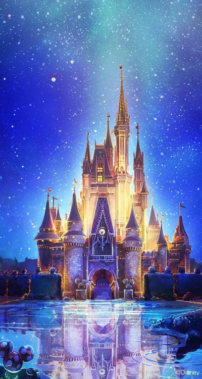 artful-kisses:I don’t know about you, but I find disney world to be inspiring. Something about being a kid in wonder at cartoons coming to life♡