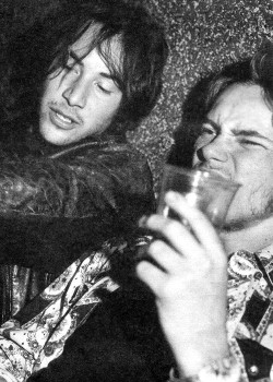 ohmy80s: Keanu Reeves & River Phoenix