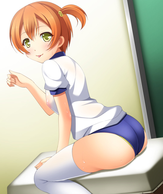 Lolis on all sides