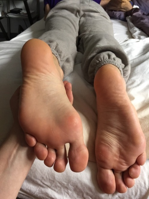 10cutetoes:Erotic M/M foot fetish stories: https://goo.gl/Lr5fVD