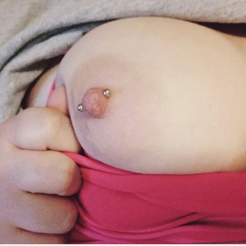 dick-mobile:  Took a moment from doing homework to have some fun 👑