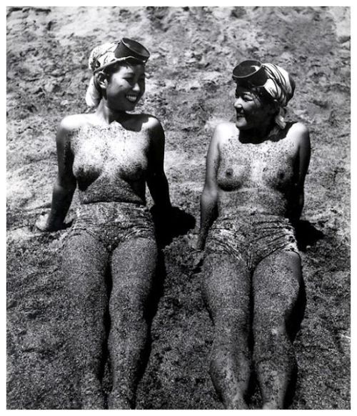 eleanasound:  The Last Japanese Mermaids  For nearly two thousand years, Japanese women living in coastal fishing villages made a remarkable livelihood hunting the ocean for oysters and abalone, a sea snail that produces pearls. They are known as Ama.