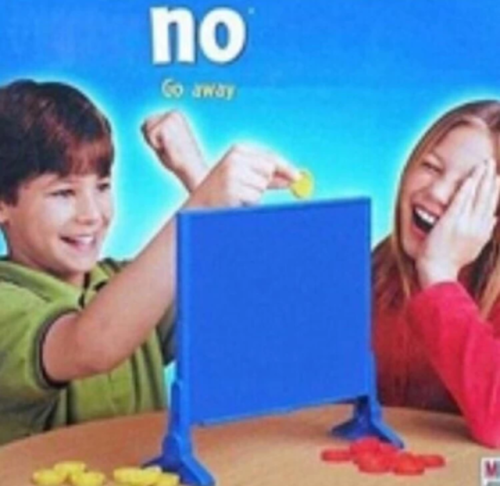 in-a-gif-fy:A compilation of some great connect 4 memes