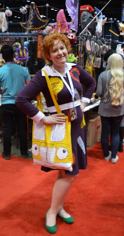 C2E2 Sunday, April 26th, 2015MS. FRIZZLE!  OMG!  From the Magic School Bus!