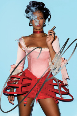 smokingsomethingwithrihanna:  CR Fashion