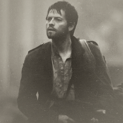 touchmishaswormstache:  4 gifs of Endverse Castiel [requested by michi-me.]  “Why
