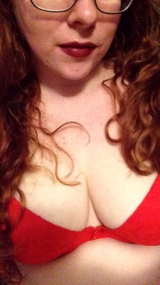 manic-pixie-ginger-slut:  Plug in my ass. Cock in my mouth. Very happy and wet ginger slut.