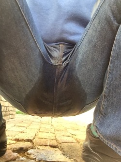 Sabound2Bfun:  Crouching For A Piss… 