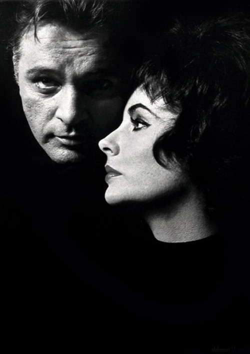  Elizabeth Taylor & Richard Burton 