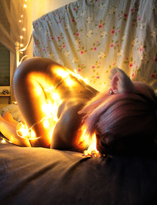 kittenprincesspolly:  dirtywetdreams:  kittenprincesspolly:  baby kitten shining