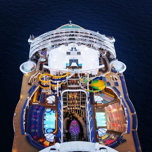 Aerial of the world’s largest cruise ship, Harmony of the Seas@royalcaribbean#HarmonyoftheSeas #RoyalWow #royalcaribbean #cruise #cruises #cruising #crociere #crociera #blog#blogger