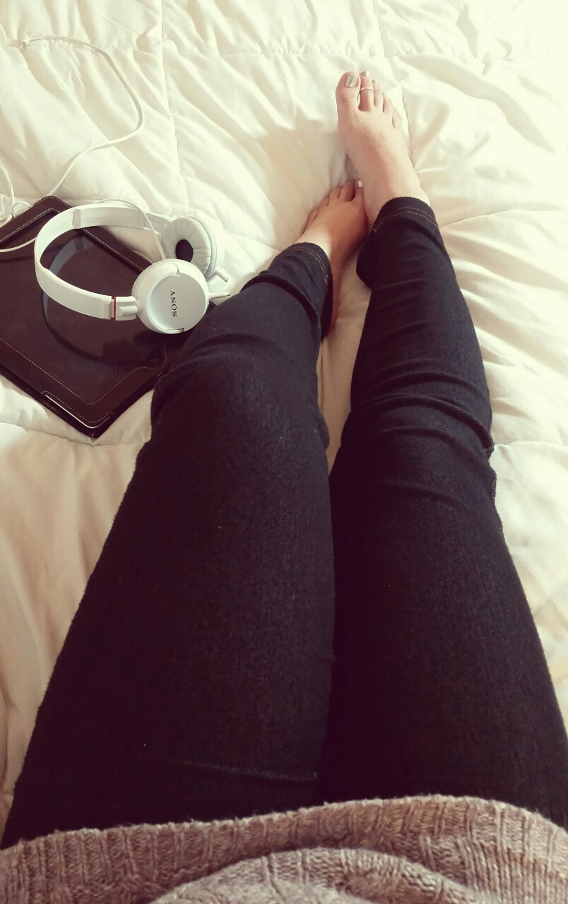 cherryontop-77:Will someone cuddle with me?