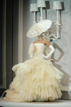 skaodi:  Christian Dior Haute Couture Spring/Summer 2007. 