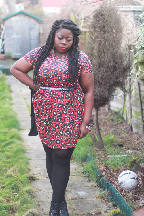 bigbeautifulblackgirls:  Dress and tights: ASOS Curve 