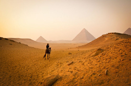Las pirámides de Giza, Cairo en Egipto