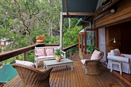 fuckyeahawesomehouses:  Cedar and Glass House, Australia