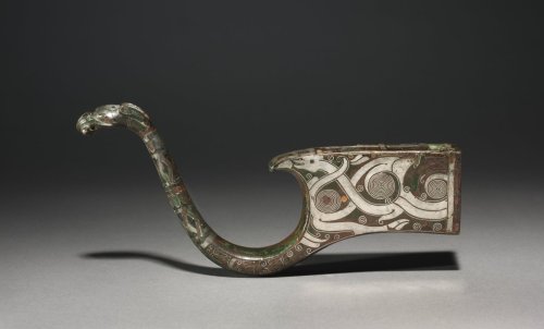 Crossbow Support, 300-200 BC, Cleveland Museum of Art: Chinese ArtHere, the rectangular socket of th