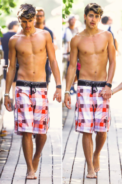 Debriefed:  Papped: Viner Jack Gilinsky Shirtless On Holiday