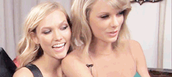 saraferro:taylor-or-die:  &ldquo;I want someone to look at me the way Karlie Kloss looks at Taylor Swift.&rdquo; - Everyone  When did this happen
