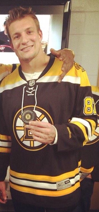 bjnorlingxx:Gronk and Edelman in Bruins jerseys? Check please ✔️