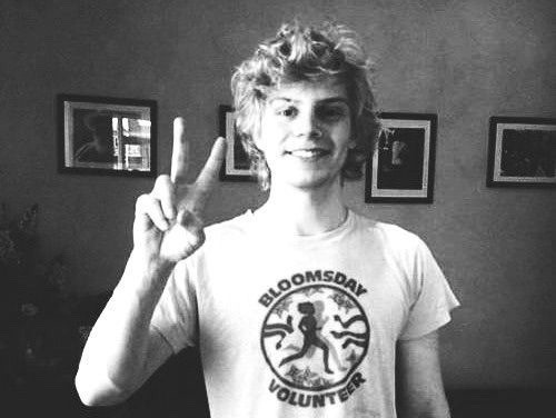 lovelydreaming: Evan Peters, best known for his many roles in “American Horror Story” &b