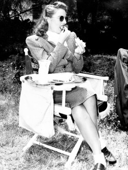 mariedeflor:  Barbara Stanwyck on the set