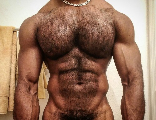 rachiflex:Alpha Males don’t wear shirts! For more pics, visit: https://www.connectpal.com/rachiflex