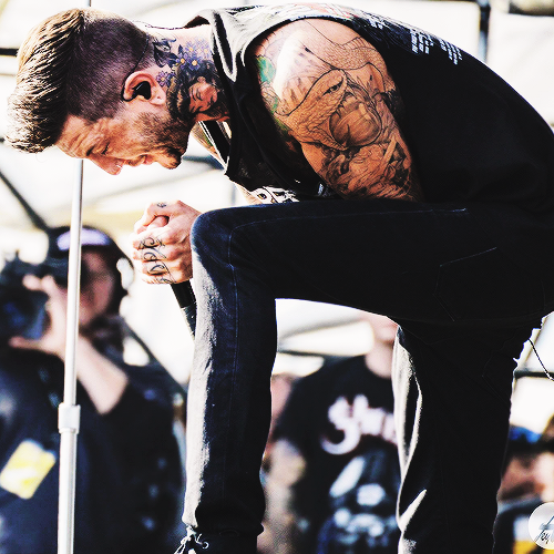 atlasdrive-blog:  Photo by Lily Aey 