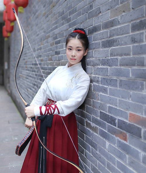 changan-moon:Traditional Chinese hanfu for archery by 重回汉唐