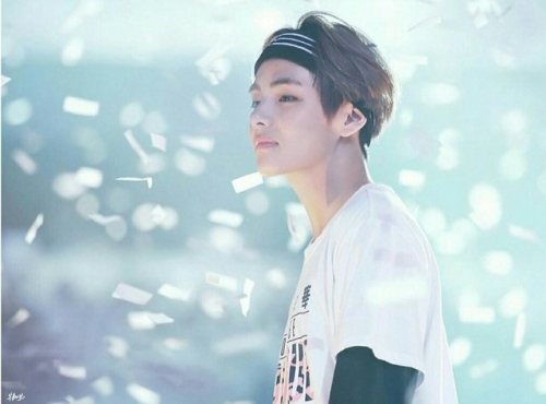 Taehyung and confetti ethereal afBless this aesthetic human being © to the owners