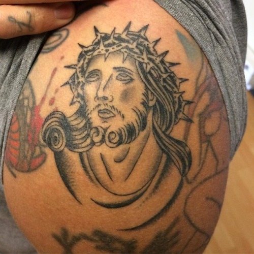 HEALED. #tattoo #montreal #montrealcity #montrealtattoo #jesustattoo #religioustattoo(at Tatouage El