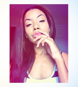 thefinestbitches:  Tumblrette Amber | amburcali.tumblr.com 
