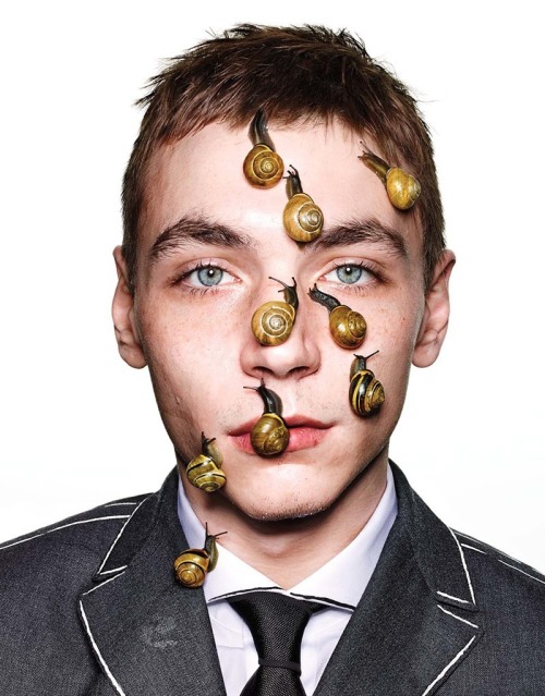 aveoi:  Yuri Pleskun for VMAN