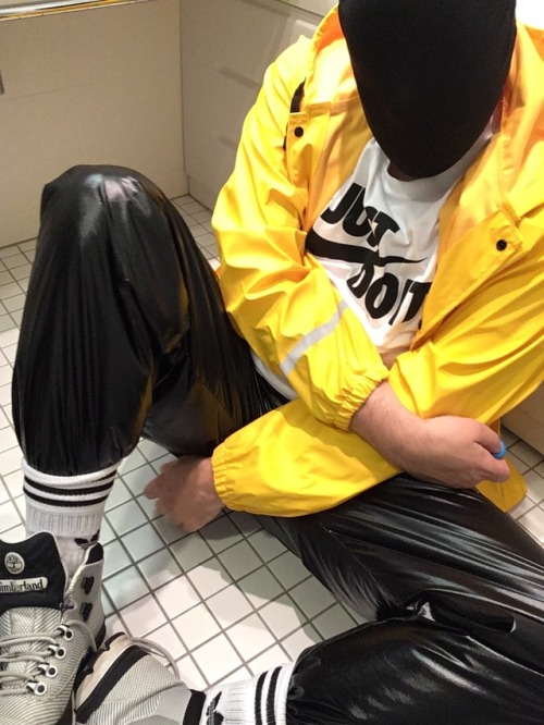 raingearguy: rainwearprotect: Room 4053. Who wants to visit? Very cool