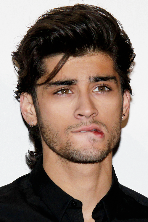 keepingupwithzayn: 2014 American Music Awards - Red Carpet