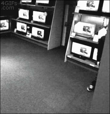 pizzaotter:  4gifs:  How to steal a flat screen TV. [video]  Yo what the fuck…
