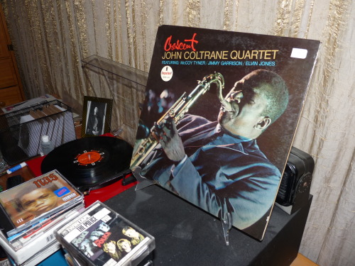 play-catside-first:  John Coltrane - Crescent (1964) 