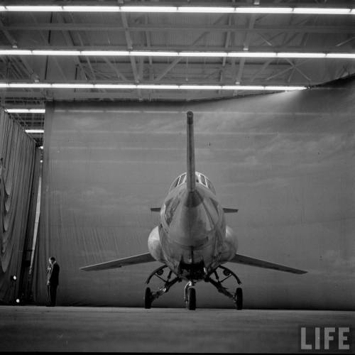 rocketumbl:  YF-104